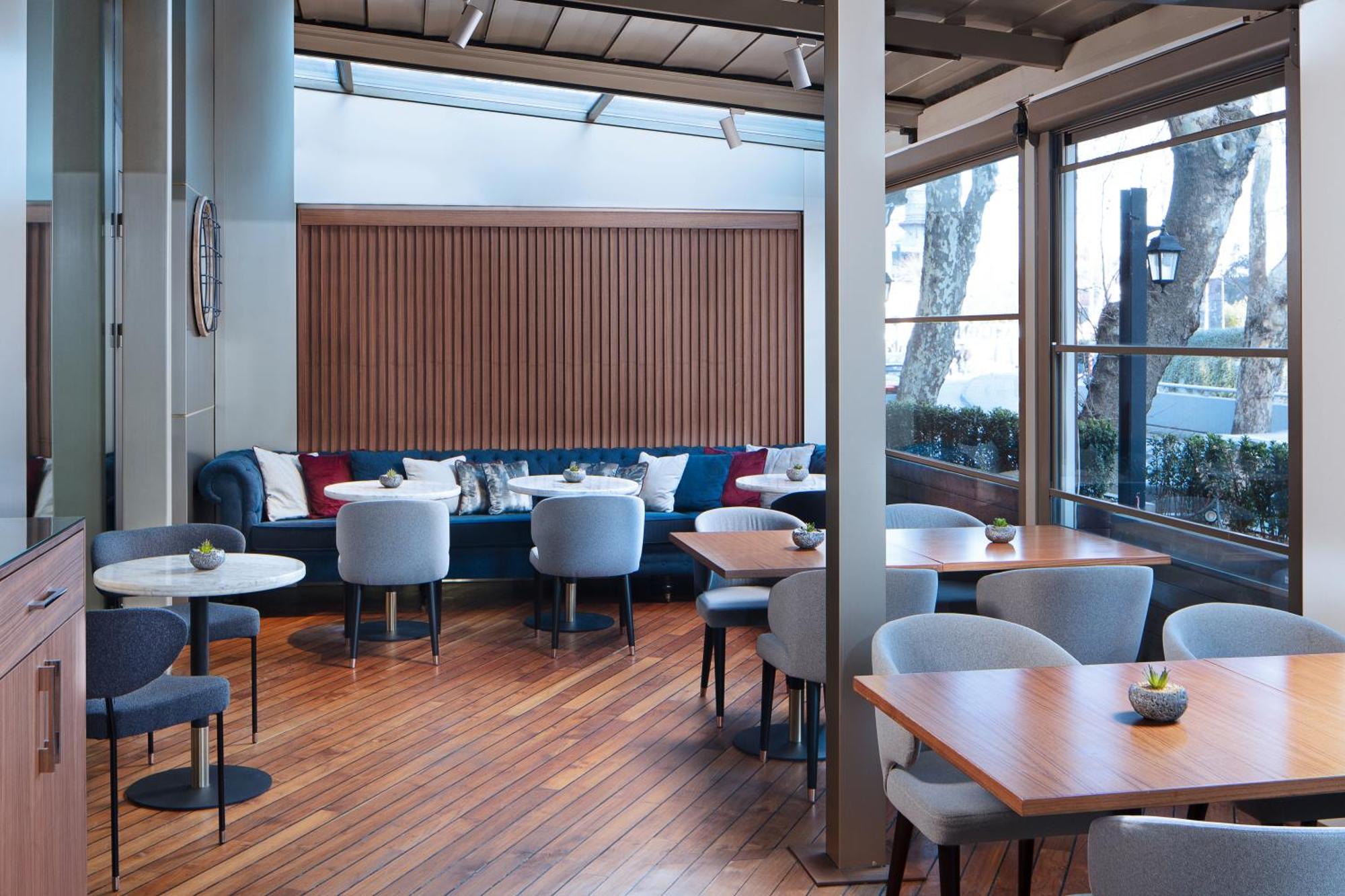 Delta Hotels By Marriott Istanbul Levent Экстерьер фото