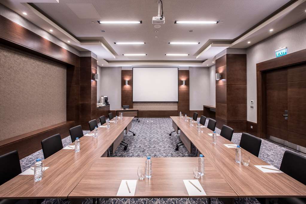Delta Hotels By Marriott Istanbul Levent Экстерьер фото